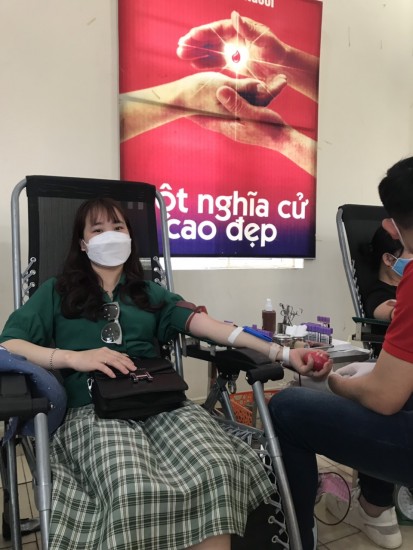 Trường THCS Huy Văn hưởng ứng phong trào hiến máu nhân đạo