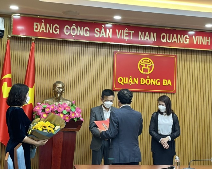 Trường THCS Huy Văn chào đón thầy Lê Hoài Quân tân Phó hiệu trưởng