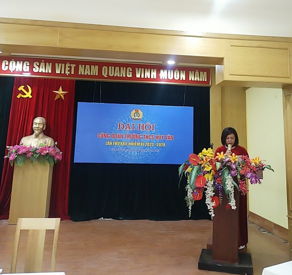 Sáng nay (13/01/2023), Công đoàn trường THCS Huy Văn đã tổ chức thành công Đại hội Công đoàn lần thứ 22, nhiệm kì 2023 -2028.