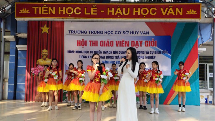 KHAI MẠC HỘI THI GIÁO VIÊN DẠY GIỎI CẤP TRƯỜNG NĂM HỌC 2024 - 2025